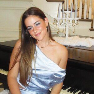 Meet your Posher, Natalie